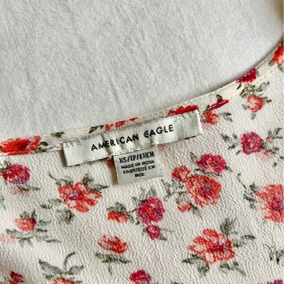 American Eagle Floral Button Top - Picture 4 of 6